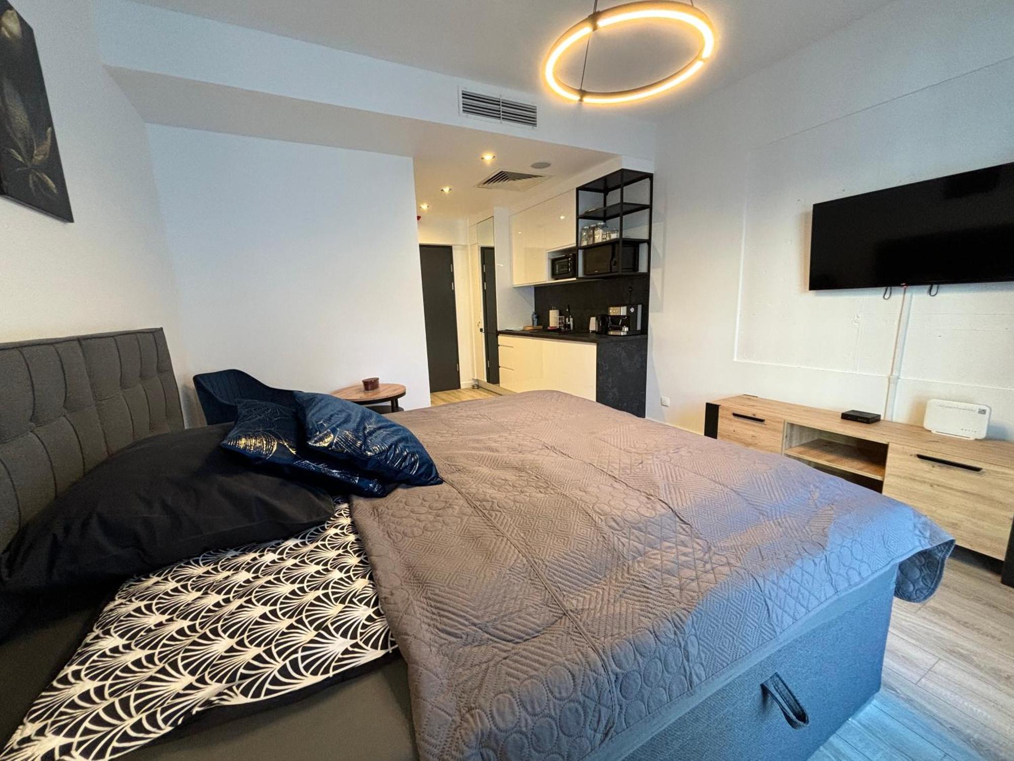 Totu Today-Plac Wolnosci 6 Apartamenty, Faktura Vat, Self Check-In Poznań Esterno foto